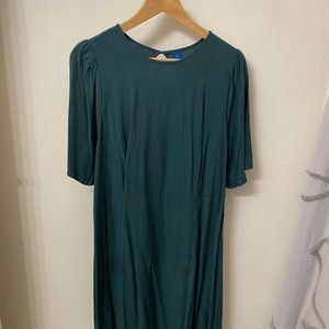 Green dress with cutout
